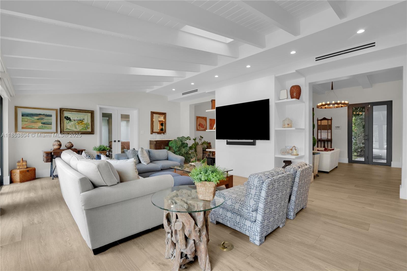 Homes for sale in Miami Beach, FL | 4475 N Meridian Ave, Miami Beach, FL 33140 | MLS# A11853804