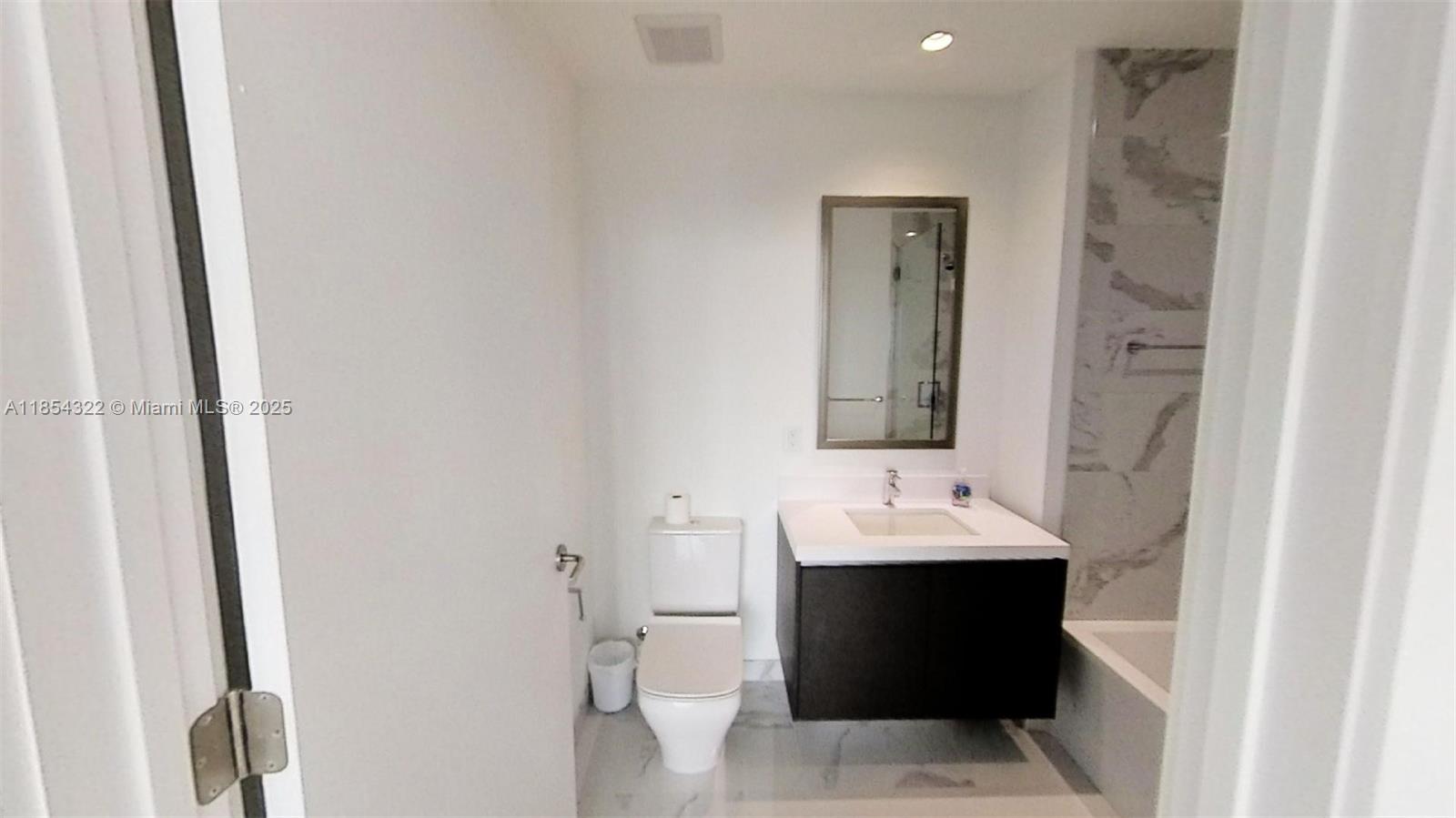 851 NE 1st #2712, Miami FL 33132