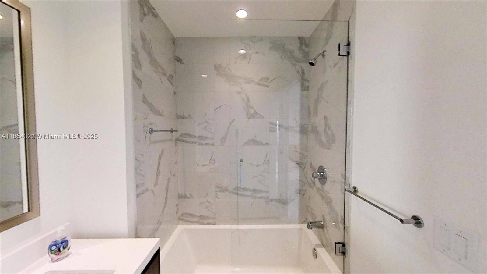 851 NE 1st #2712, Miami FL 33132