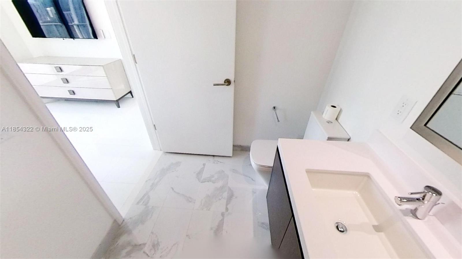 851 NE 1st #2712, Miami FL 33132