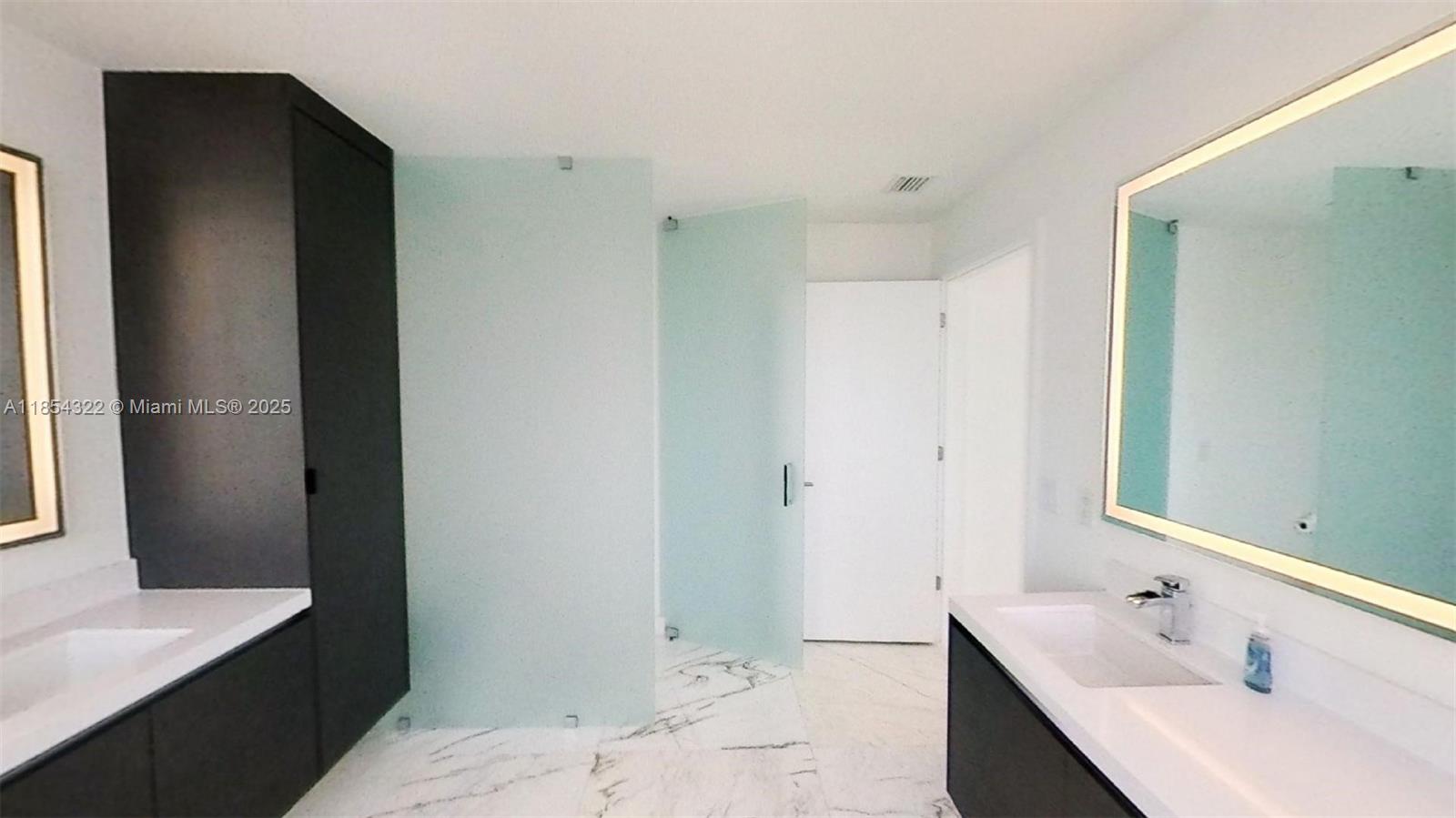 851 NE 1st #2712, Miami FL 33132