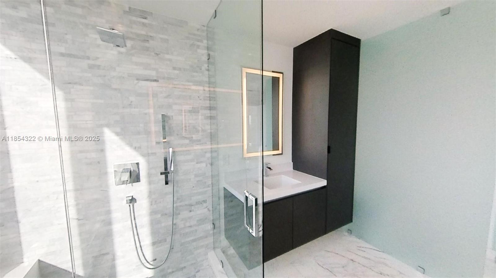 851 NE 1st #2712, Miami FL 33132