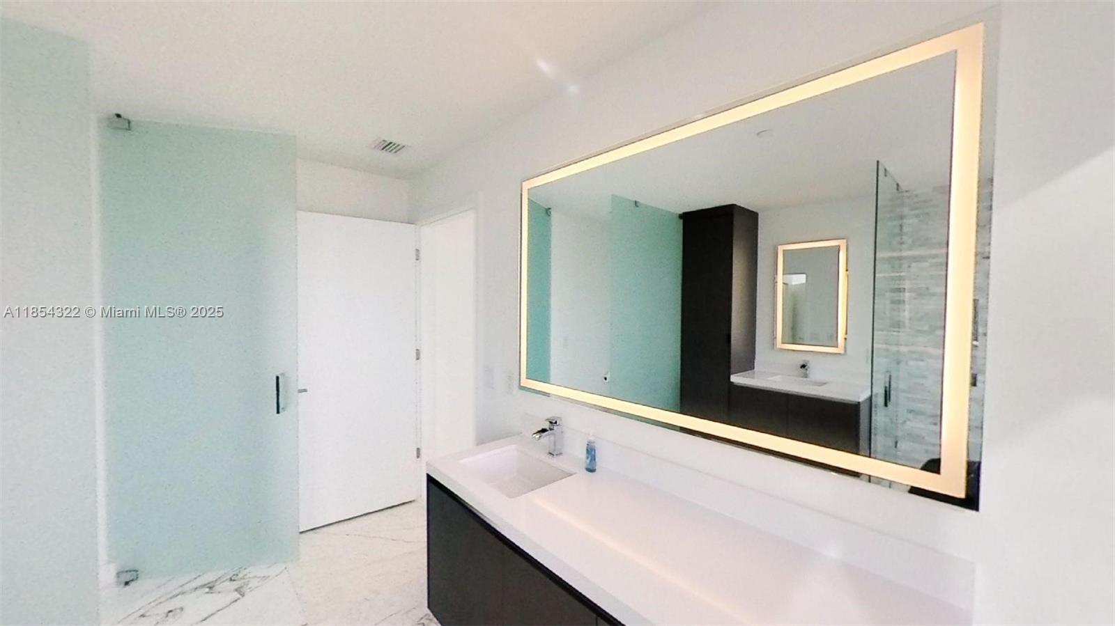 851 NE 1st #2712, Miami FL 33132