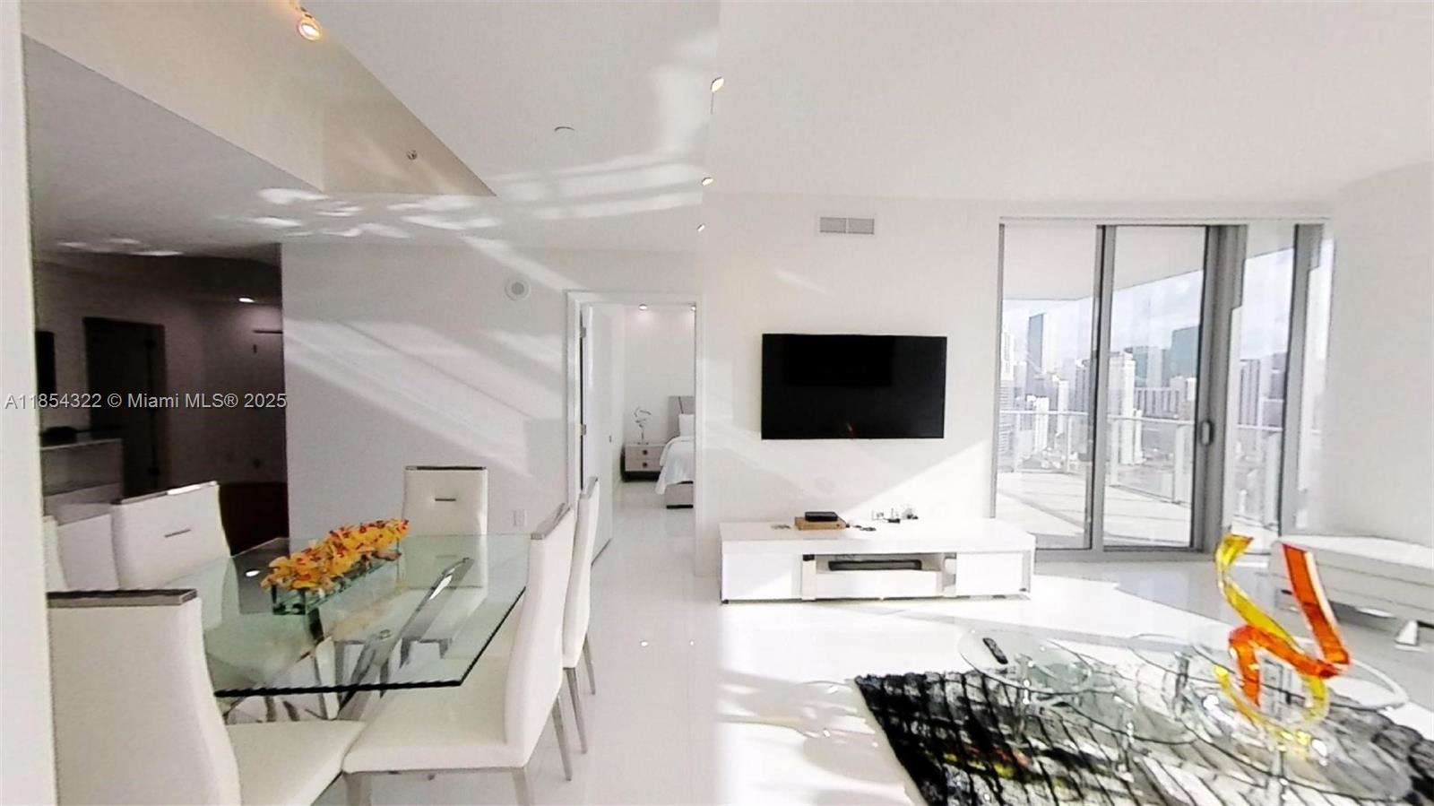 851 NE 1st #2712, Miami FL 33132