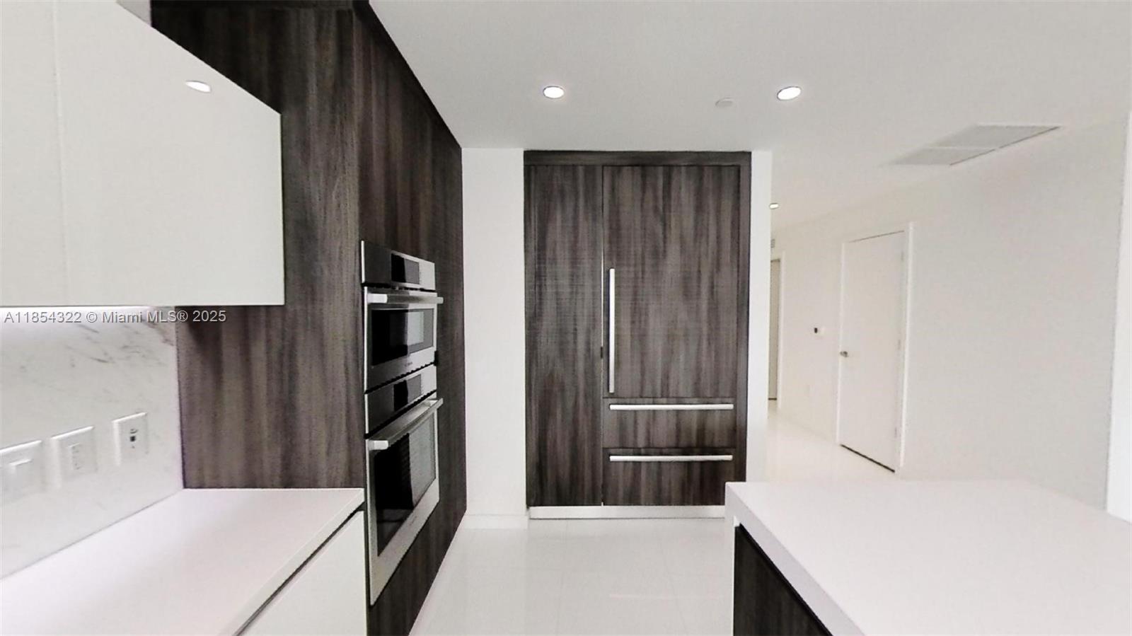 851 NE 1st #2712, Miami FL 33132