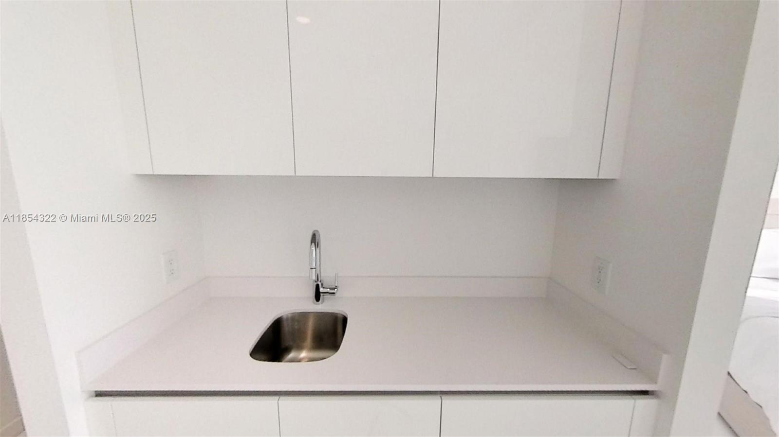 851 NE 1st #2712, Miami FL 33132