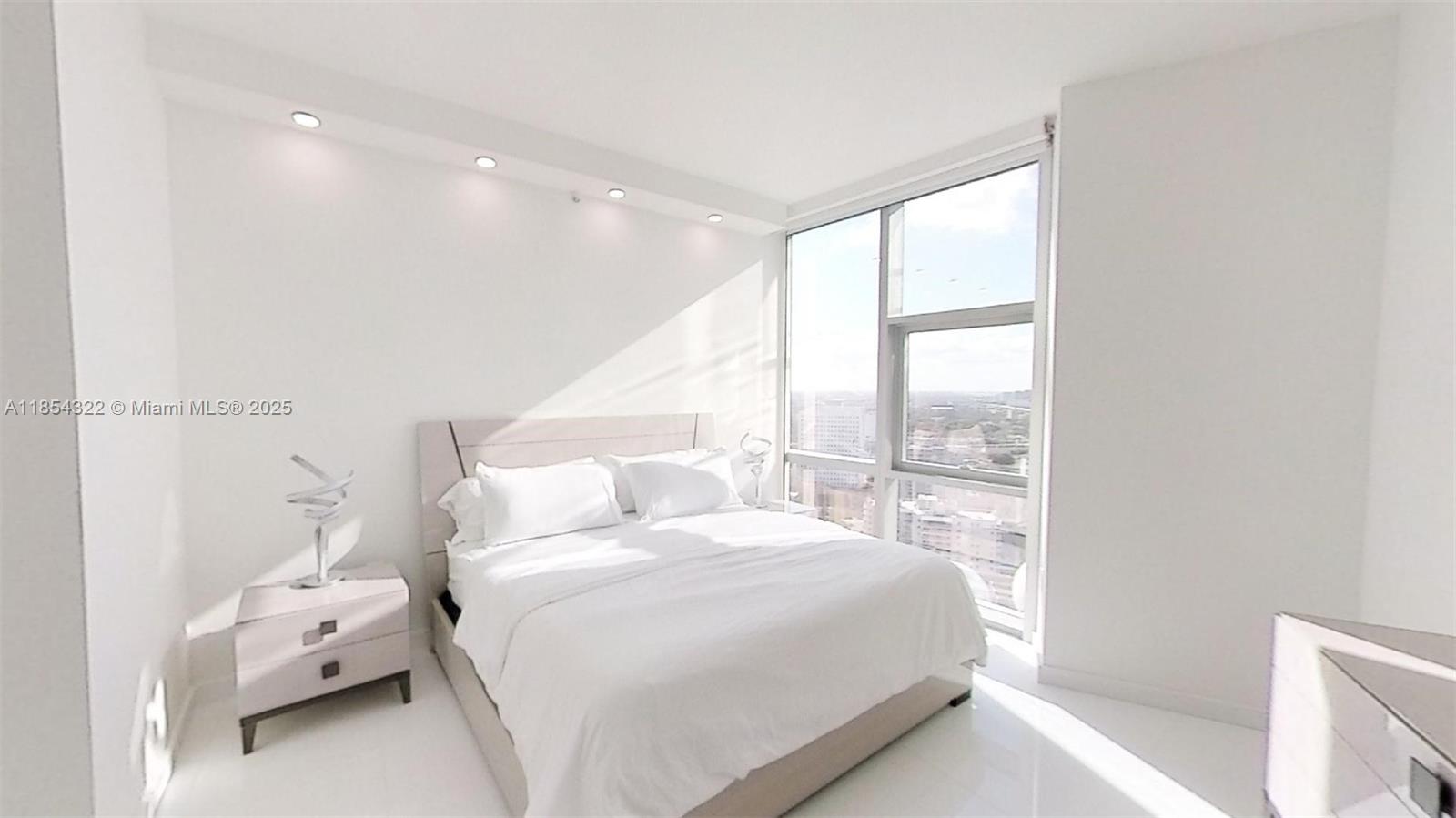 851 NE 1st #2712, Miami FL 33132