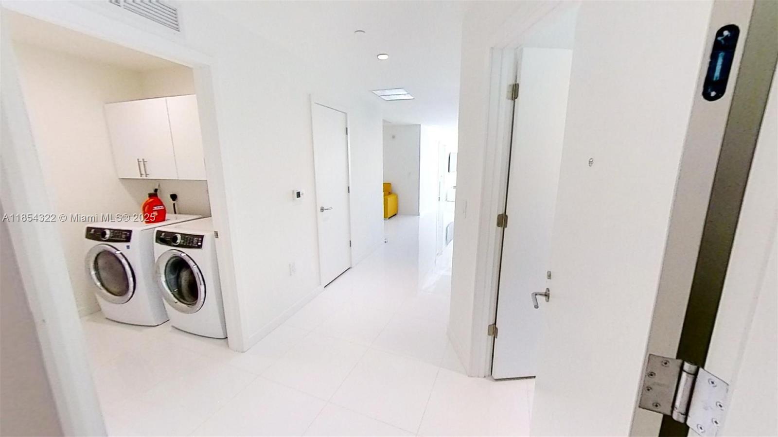 851 NE 1st #2712, Miami FL 33132