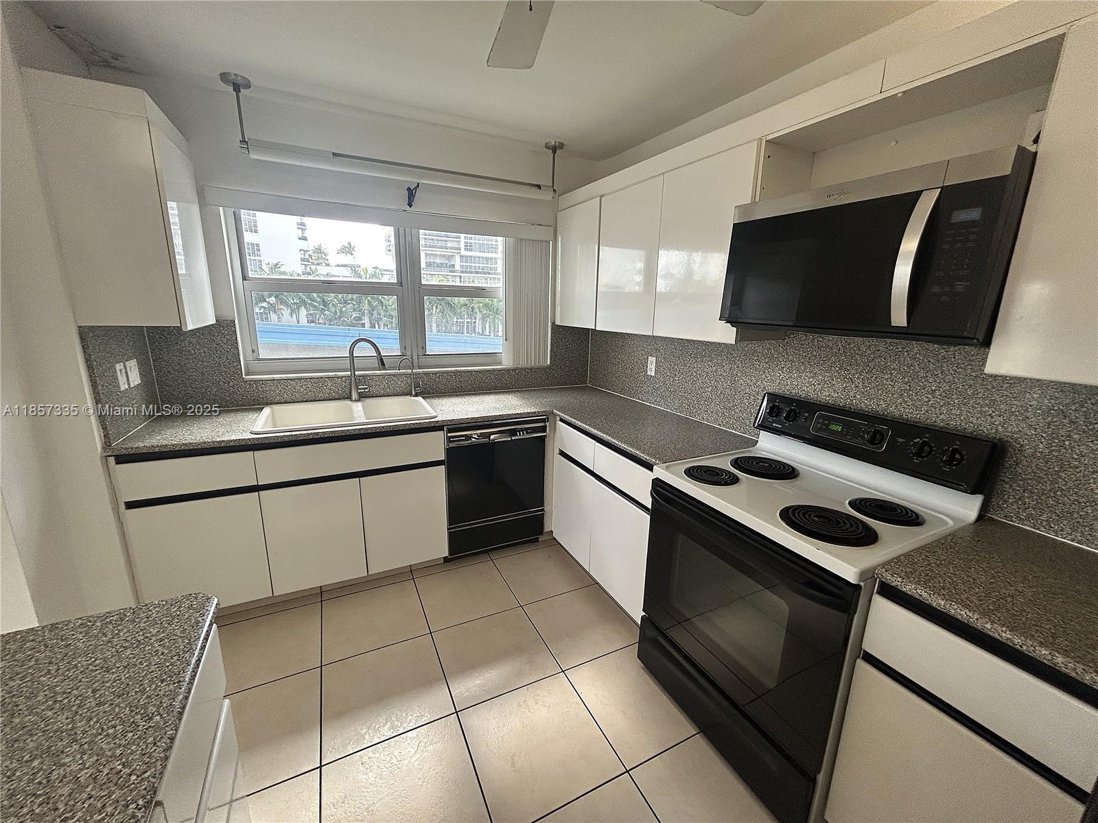 Imperial Towers Apts Cond