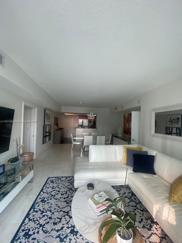 335 S Biscayne Blvd #607, Miami FL 33131
