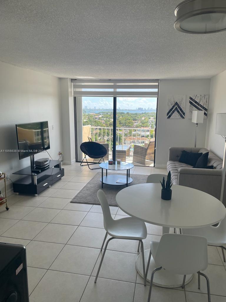 Vecino Del Mar Condo