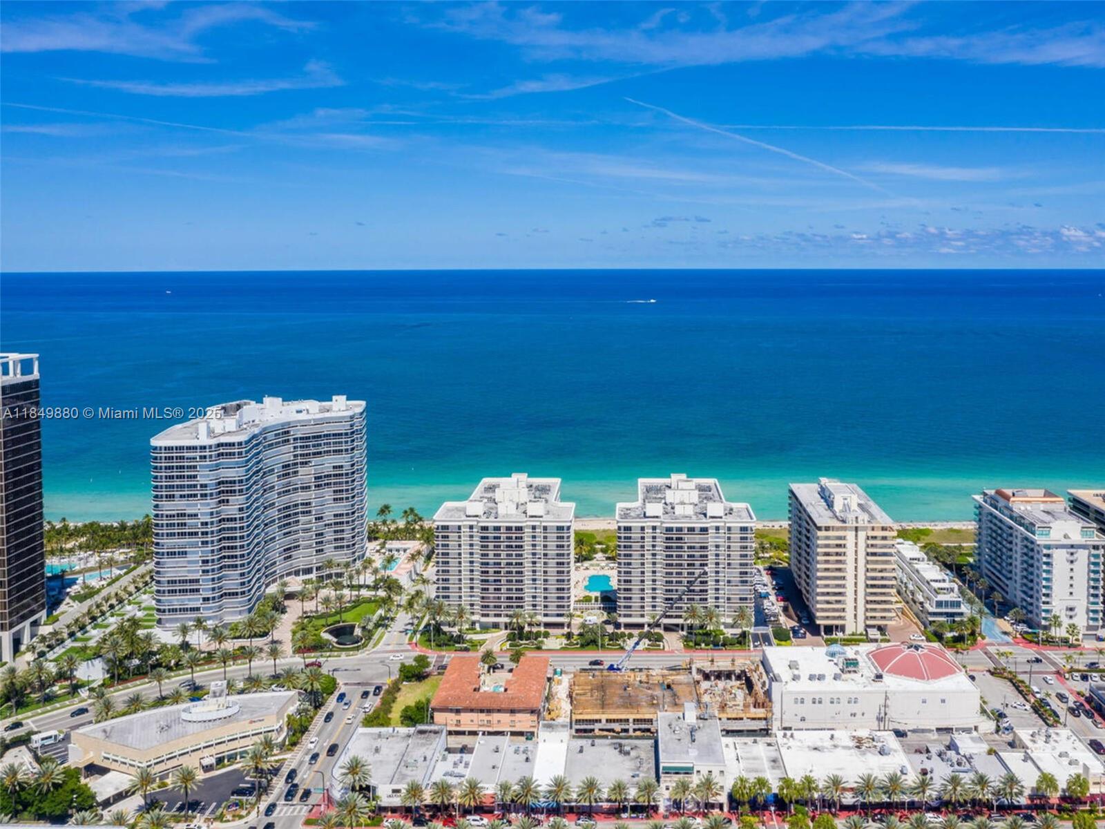 Condo for Sale in Surfside, FL
