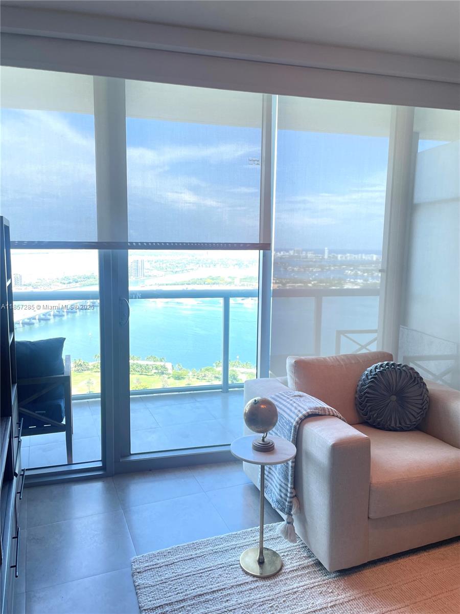 888 Biscayne Blvd #4310, Miami FL 33132