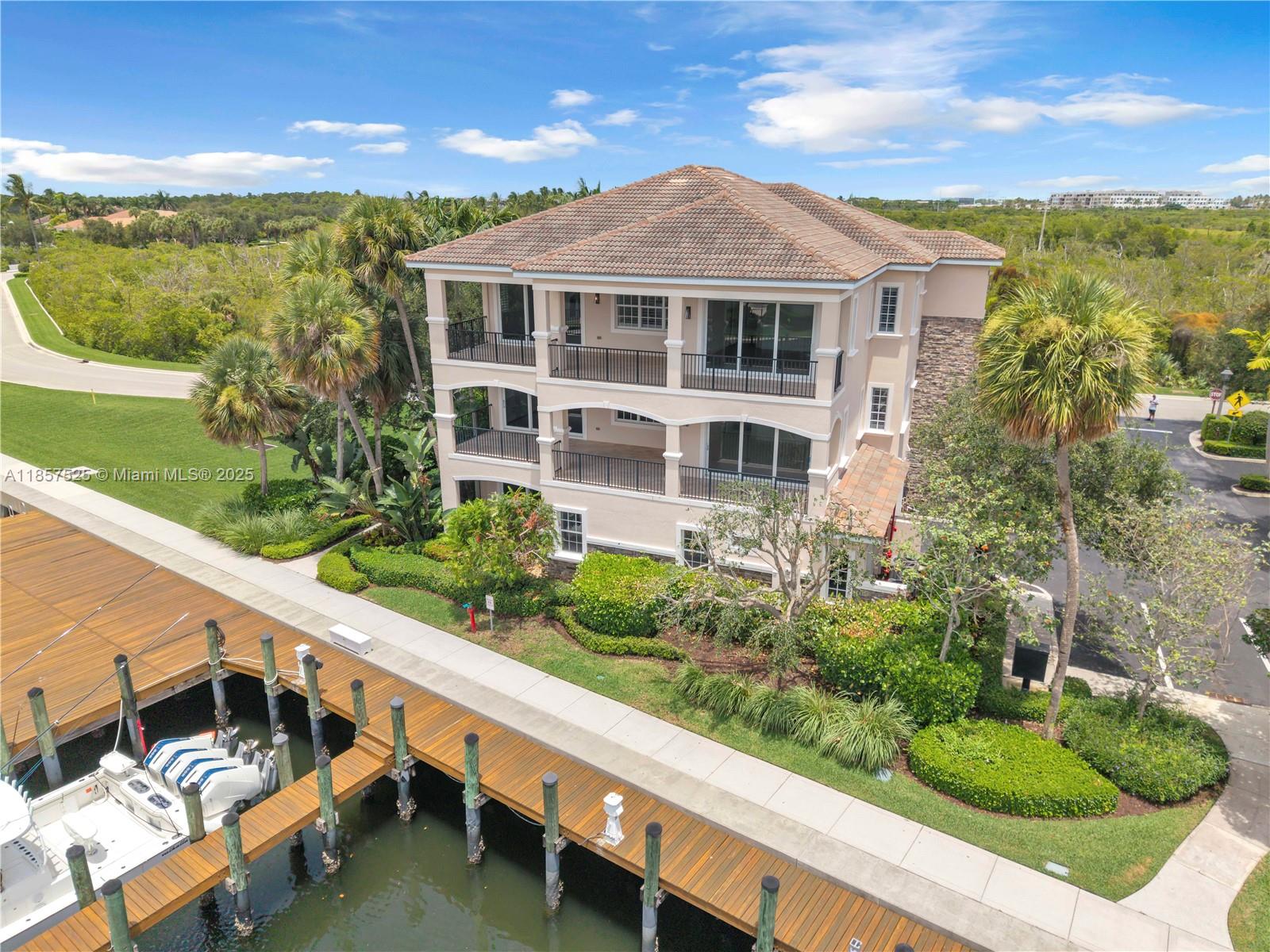 Carriage Homes At Frenchm