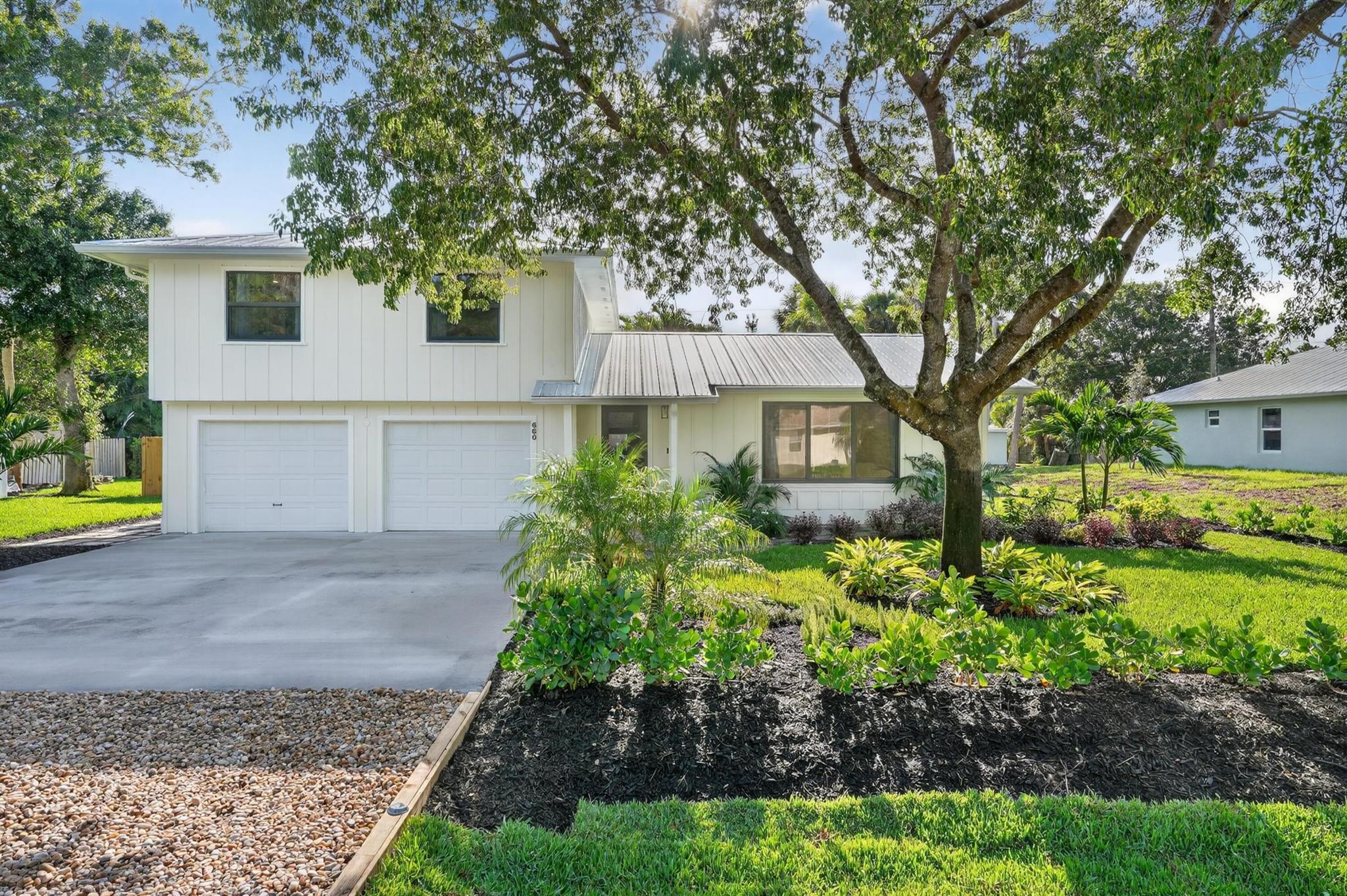 Homes for sale in Vero Beach, FL | 660 42nd Avenue, Vero Beach, FL 32968 | MLS# R11115171