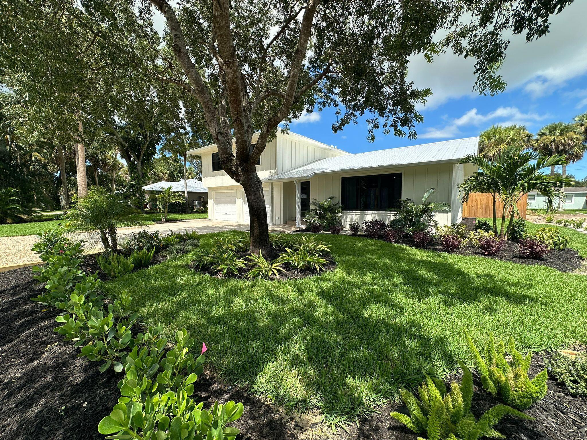 Homes for sale in Vero Beach, FL | 660 42nd Avenue, Vero Beach, FL 32968 | MLS# R11115171