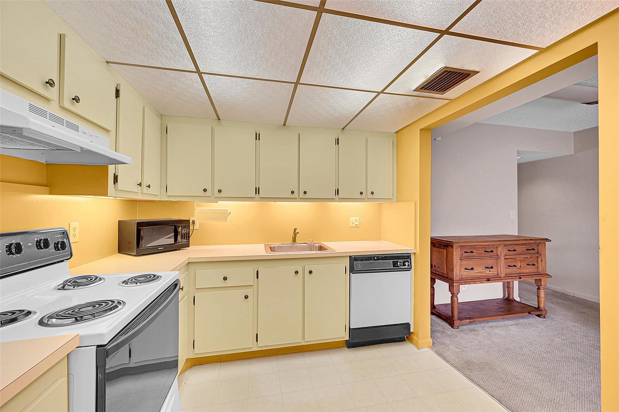 Homes for sale in Coconut Creek, FL | 1901 Bermuda Cir #F2, Coconut Creek, FL 33066 | MLS# F10520188