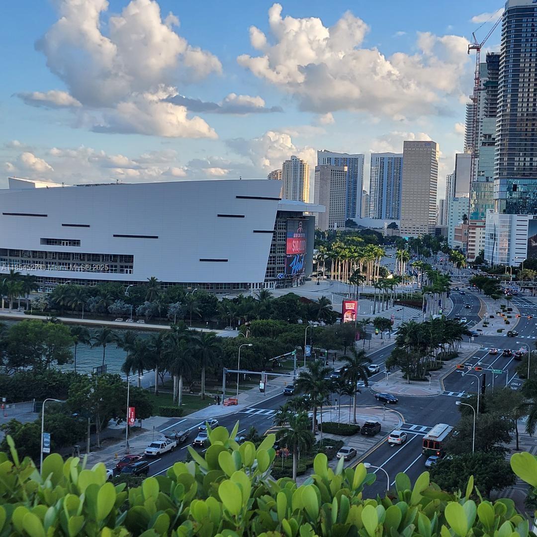 Ten Museum Pk Residential