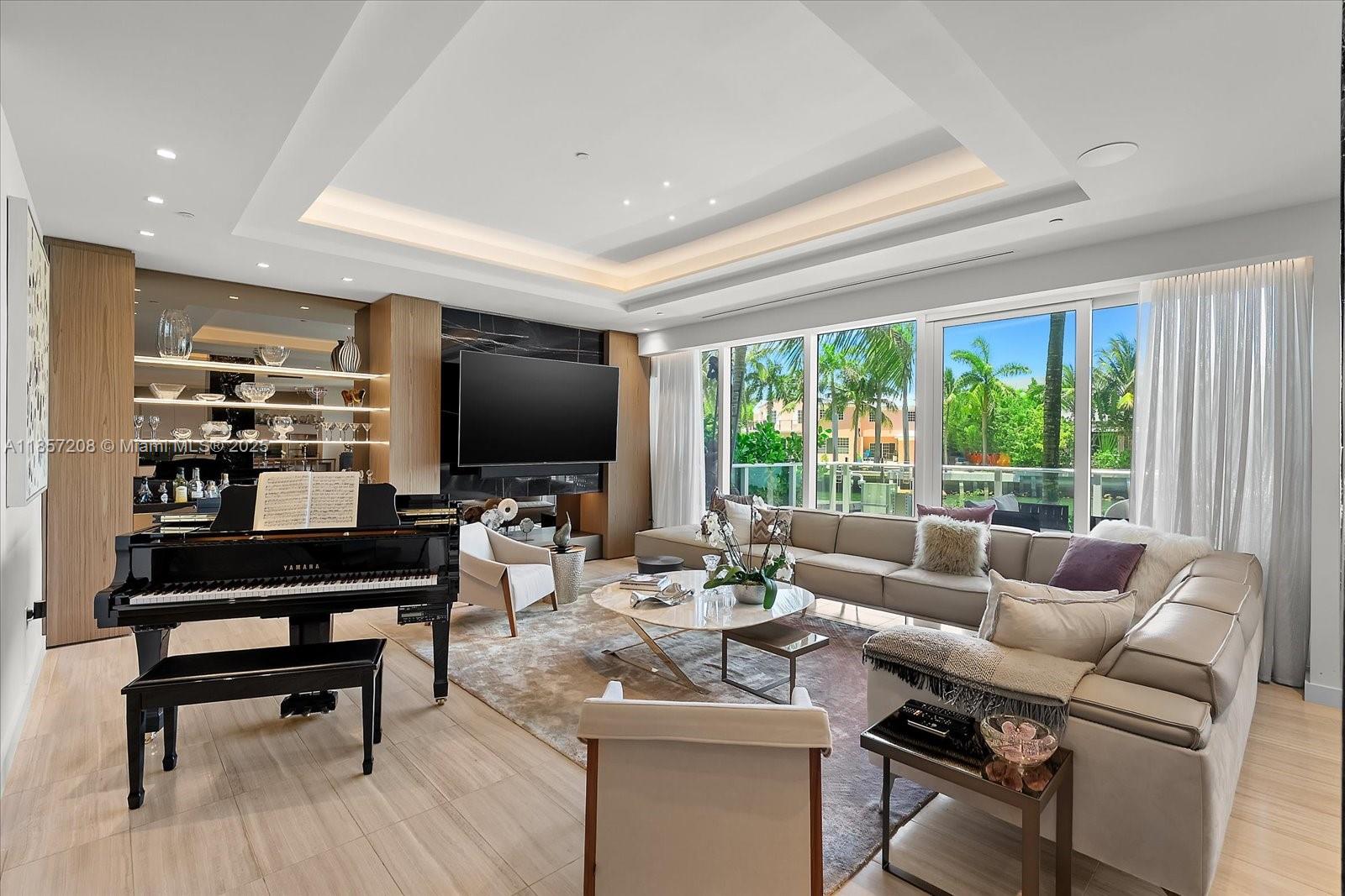 Condo for Sale in Miami Beach, FL
