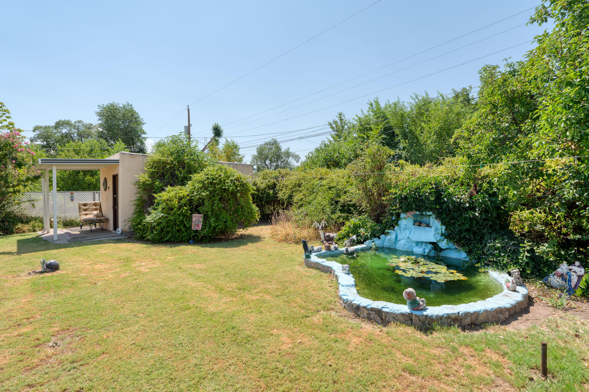 828 SAN CLEMENTE Avenue NW Backyard