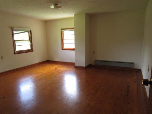 37 Oak Grove Ln