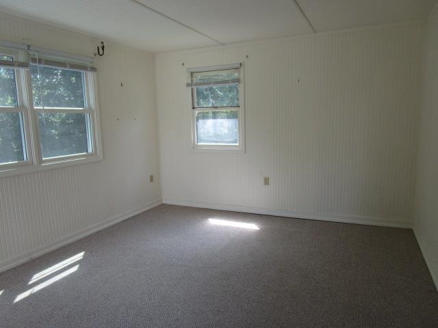 37 Oak Grove Ln