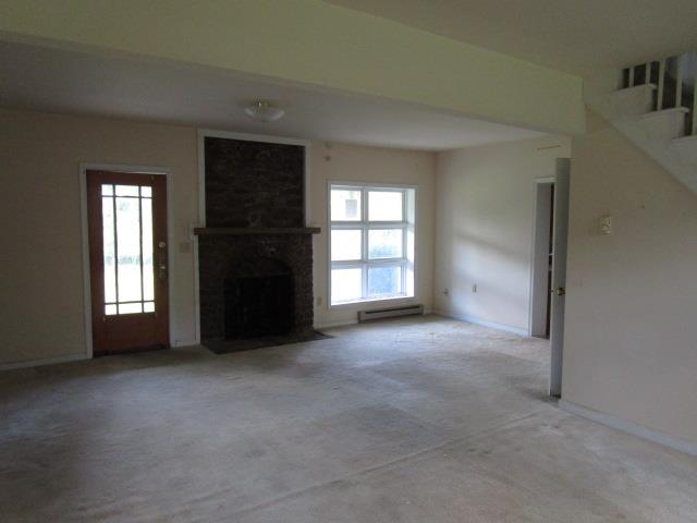 37 Oak Grove Ln