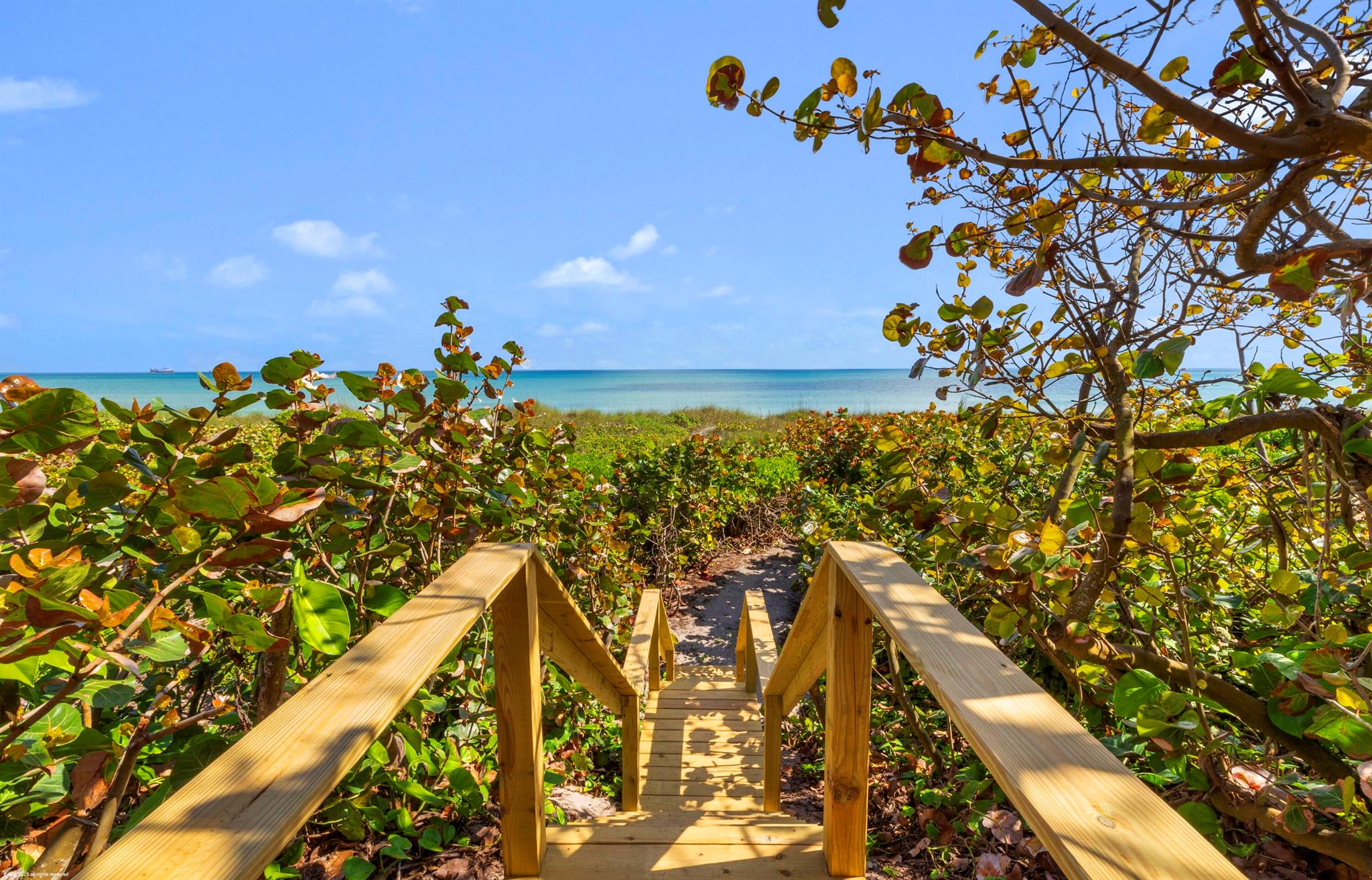 Homes for sale in Jupiter Island, FL | 15 S Beach Road, Jupiter Island, FL 33455 | MLS# R11115348