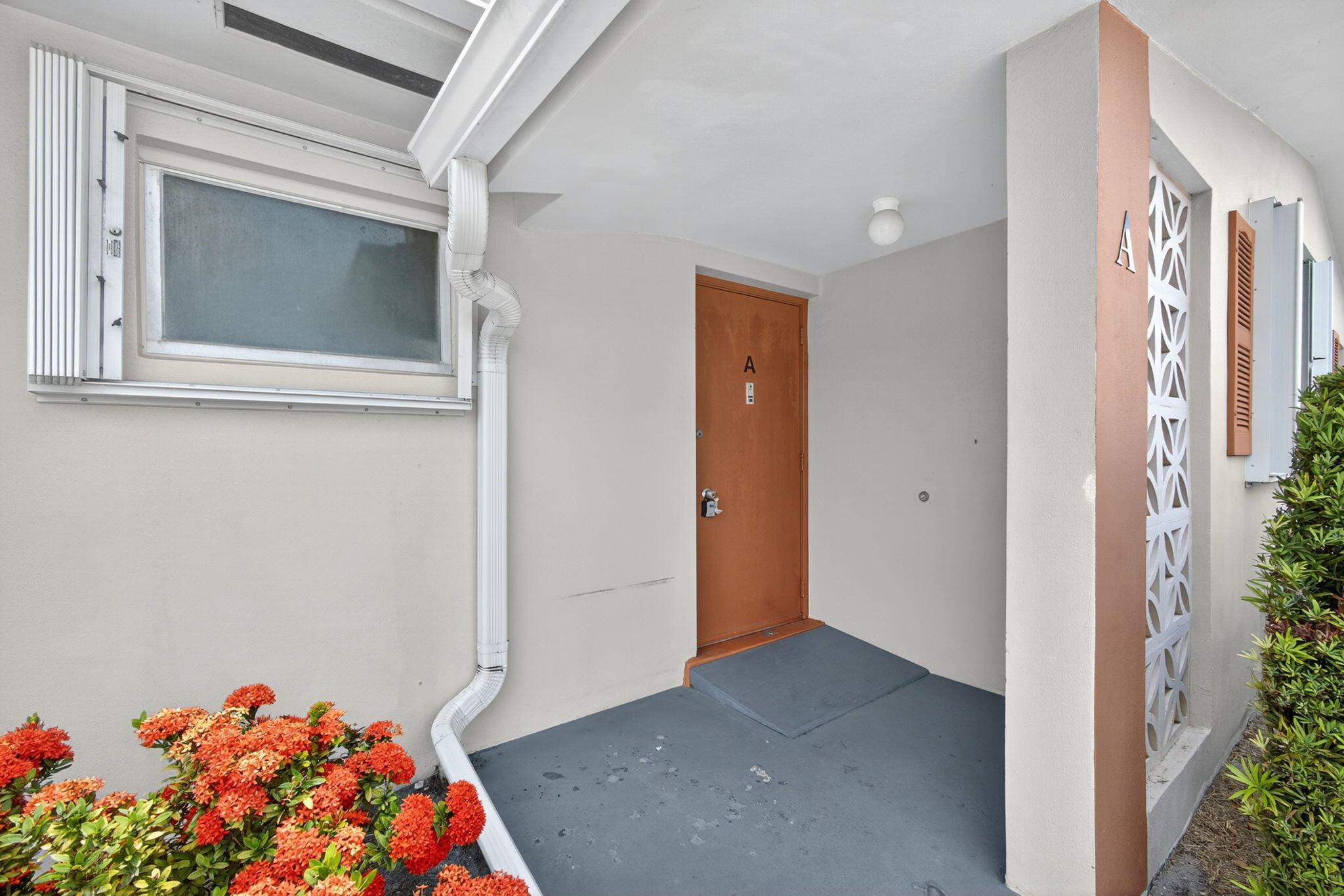 Homes for sale in West Palm Beach, FL | 2691 Dudley Dr E #A, West Palm Beach, FL 33415 | MLS# R11115395