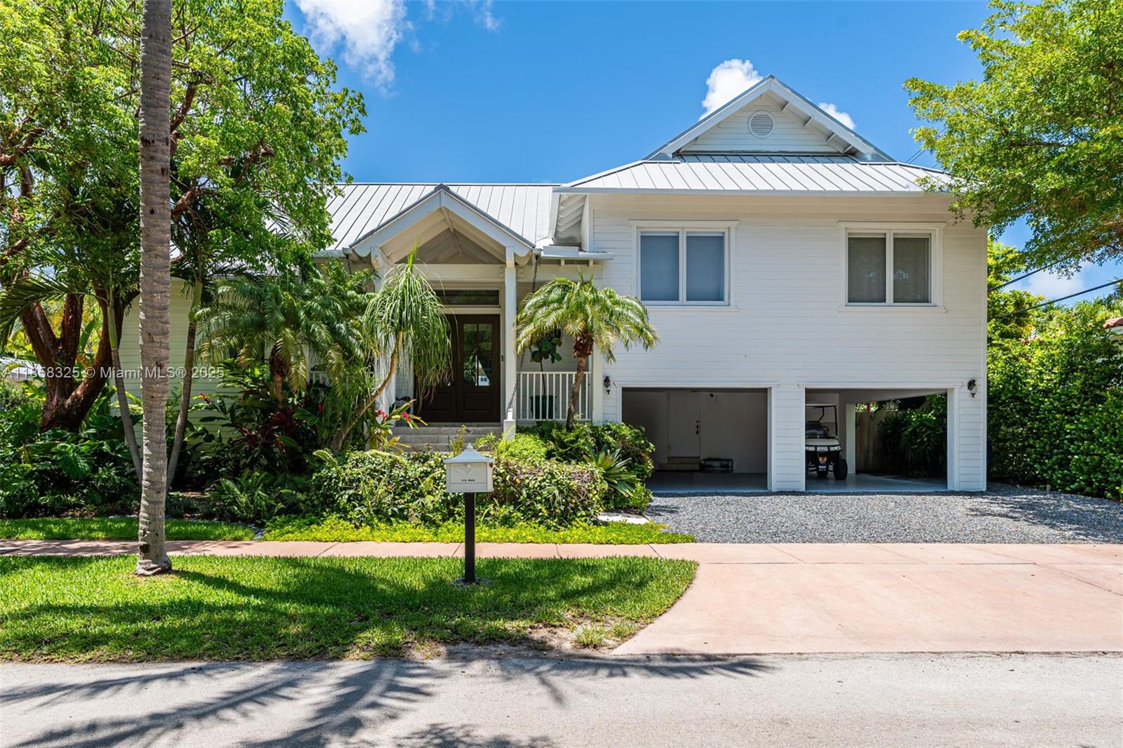 285 Enid Dr Key Biscayne, FL 33149