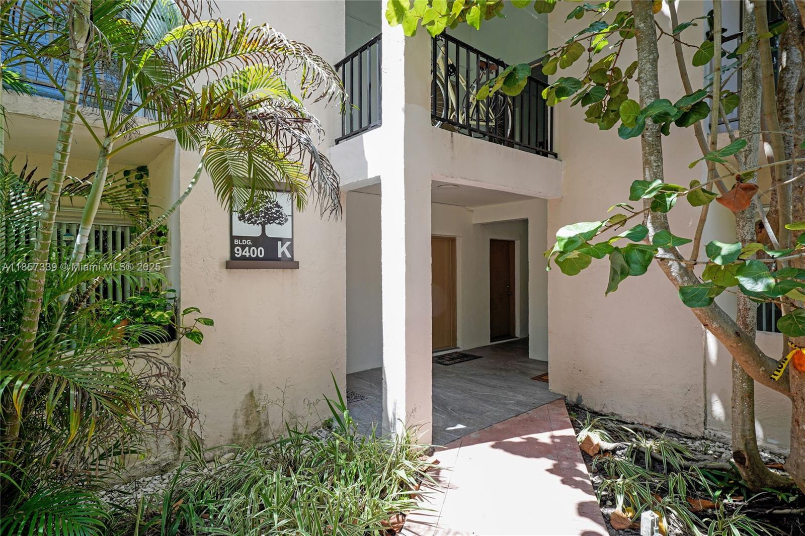 Kingston Square Condo