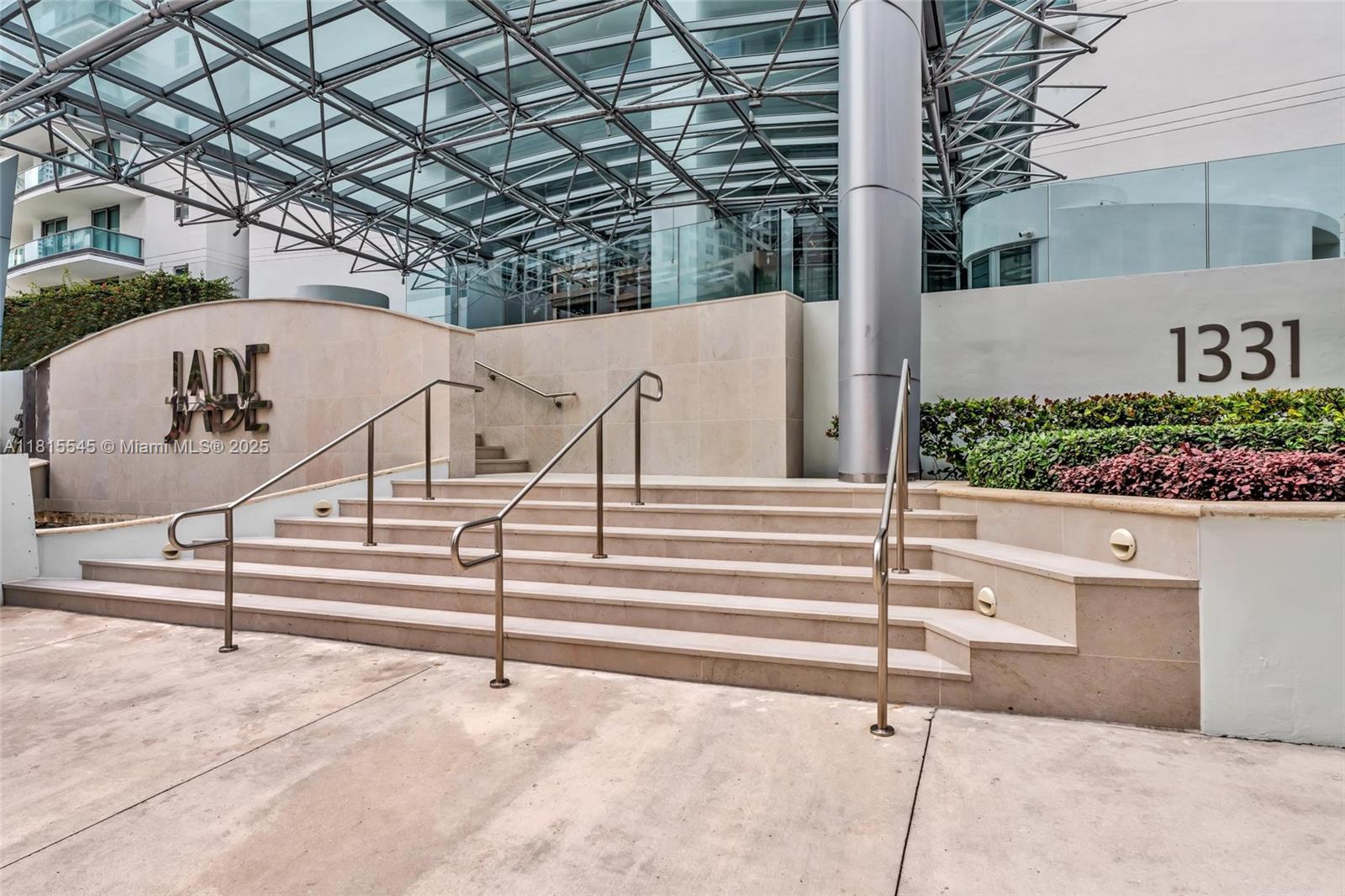 Condo for Sale in Miami, FL