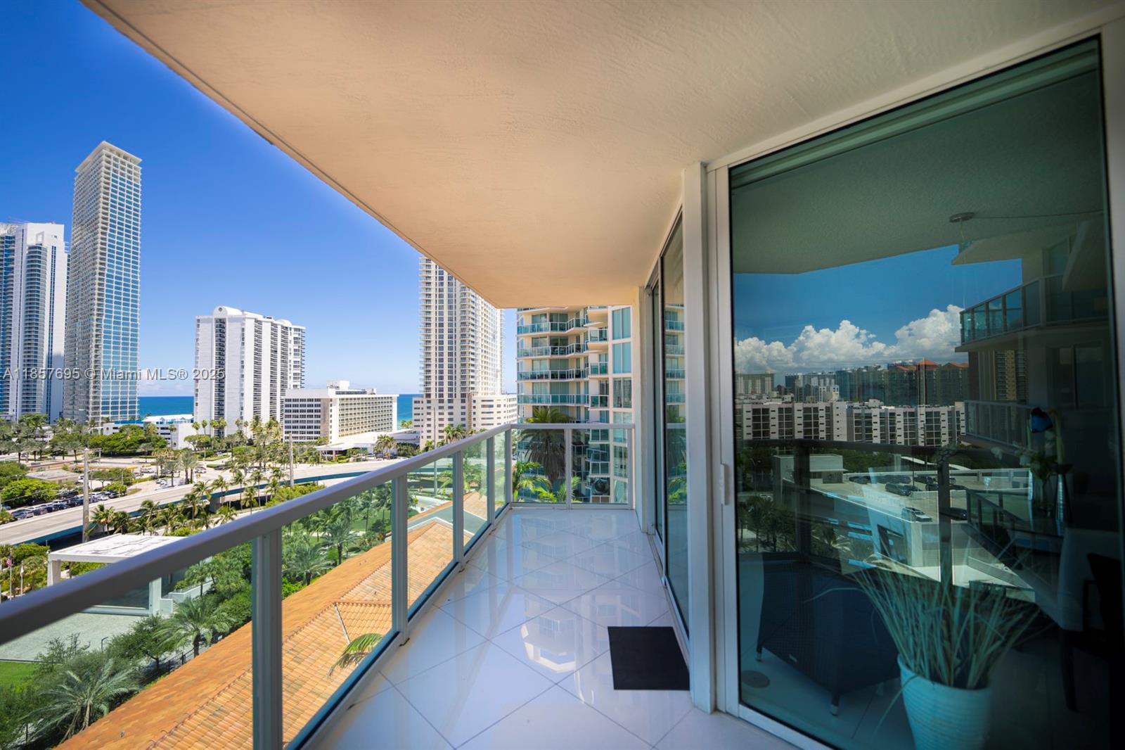 Apartamento en Venta en Sunny Isles Beach, FL