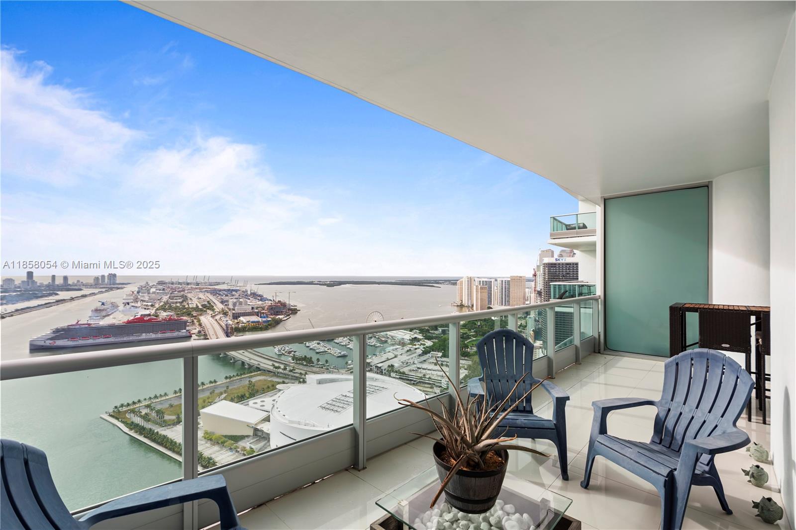 900 Biscayne Blvd #5102, Miami FL 33132