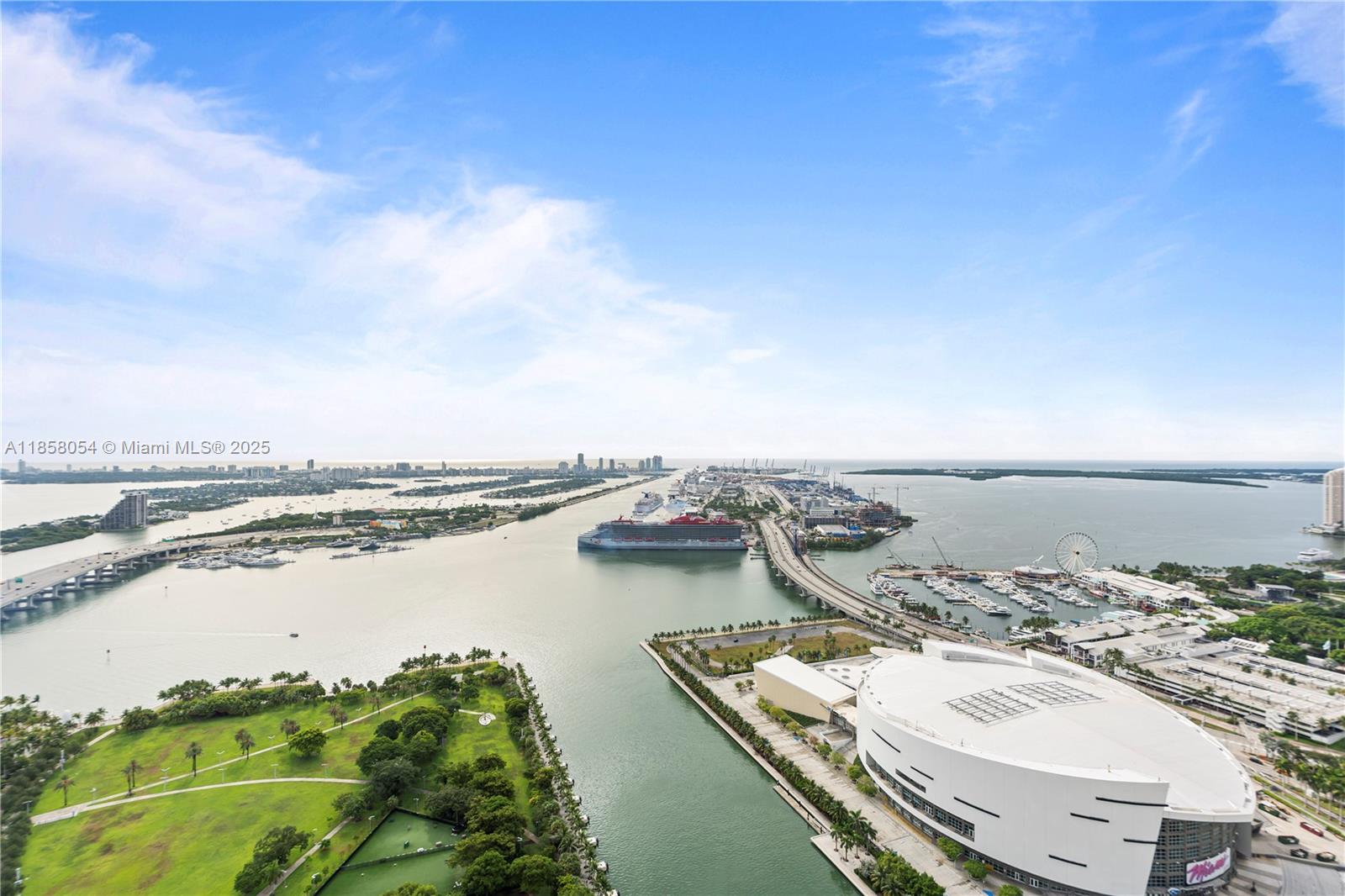 900 Biscayne Blvd #5102, Miami FL 33132