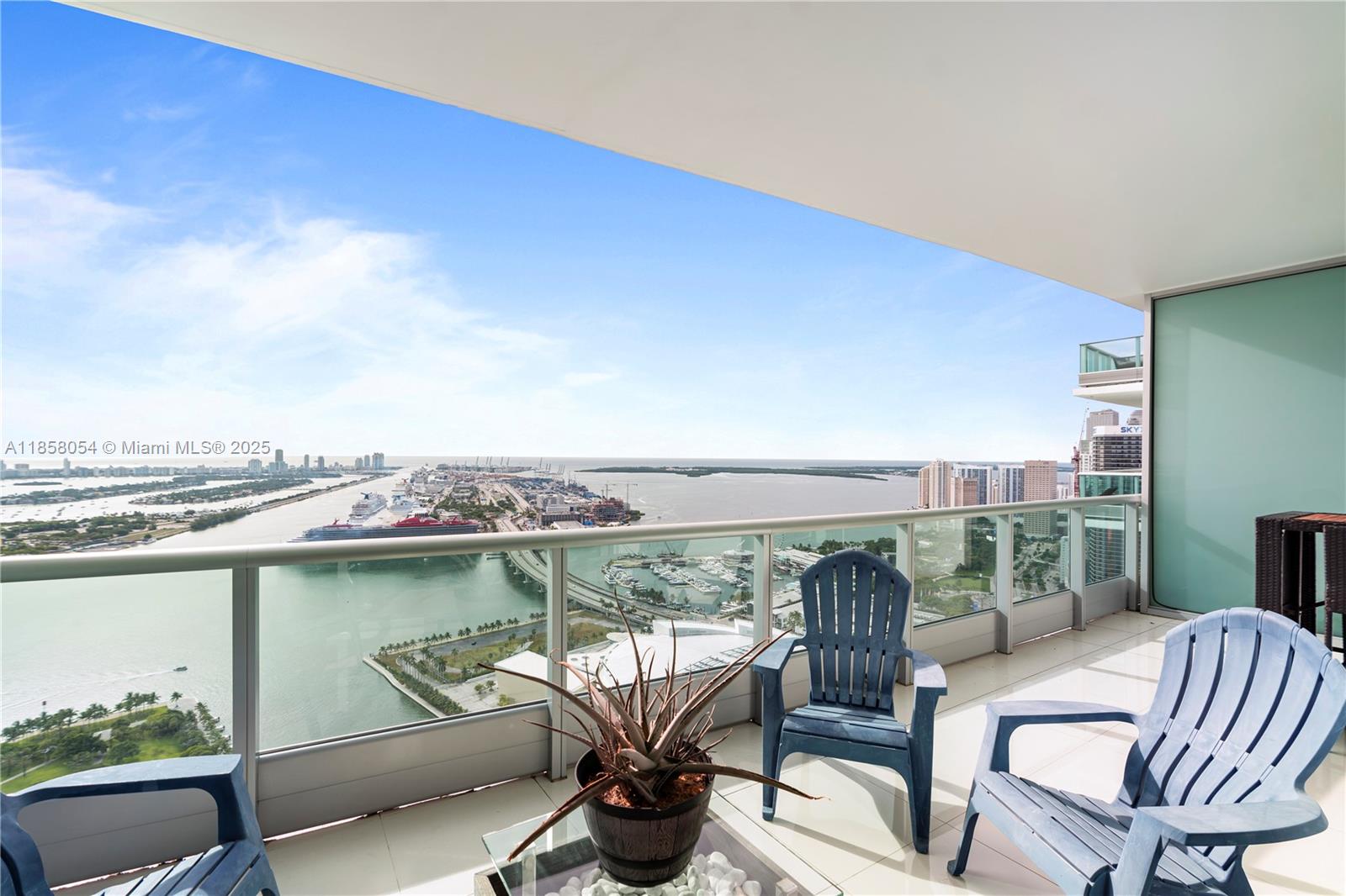 900 Biscayne Blvd #5102, Miami FL 33132