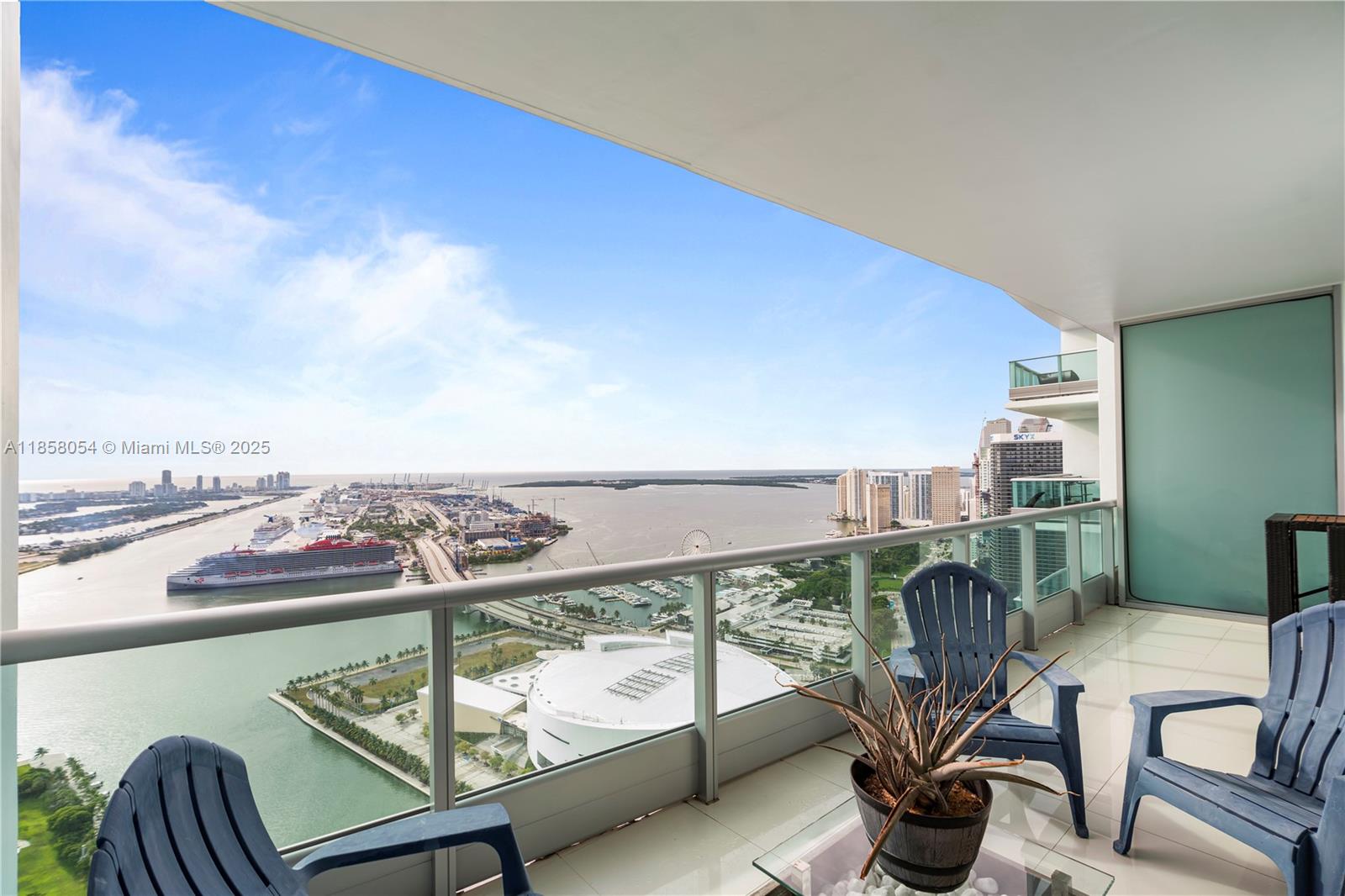 900 Biscayne Blvd #5102, Miami FL 33132