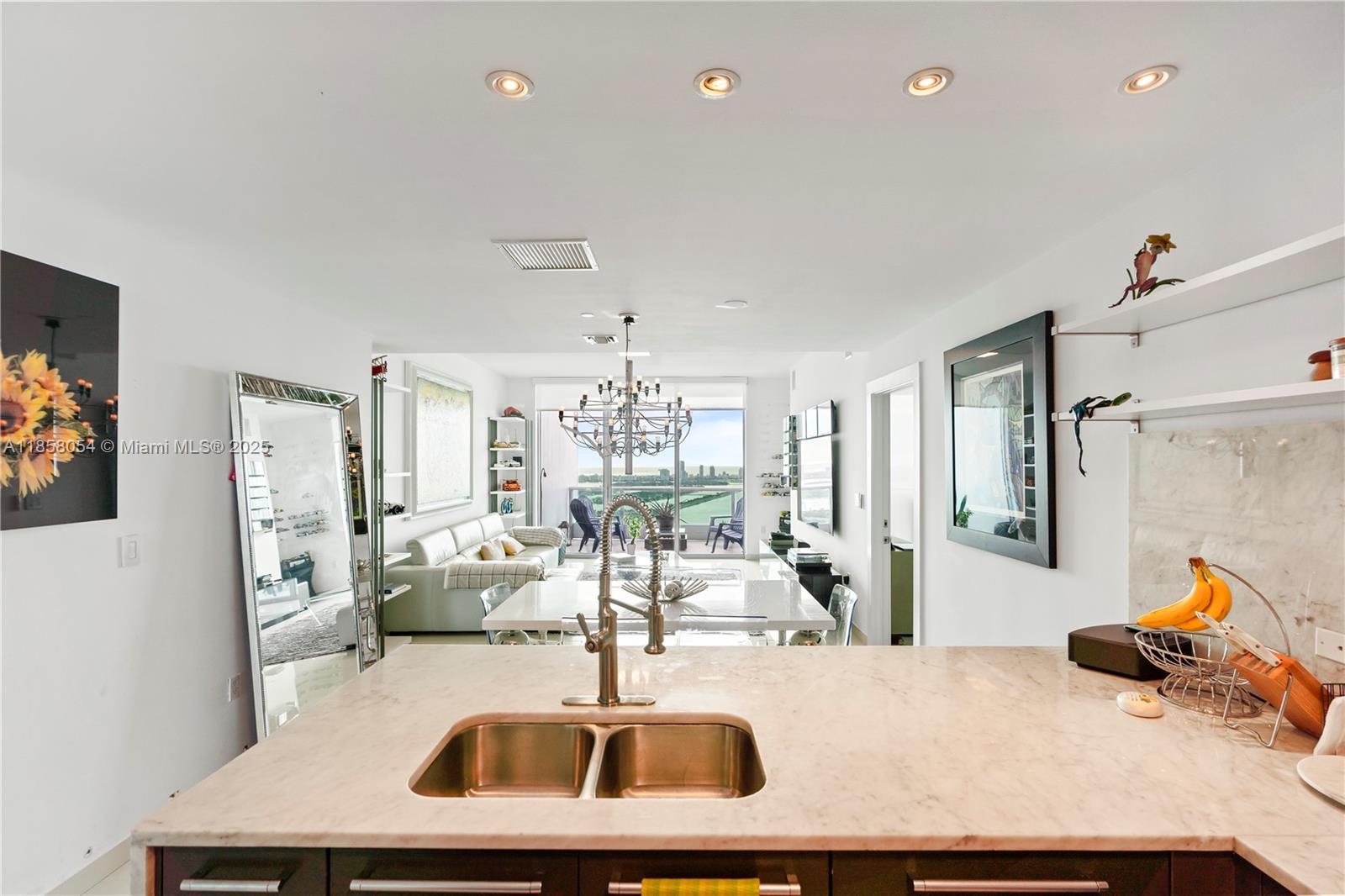 900 Biscayne Blvd #5102, Miami FL 33132