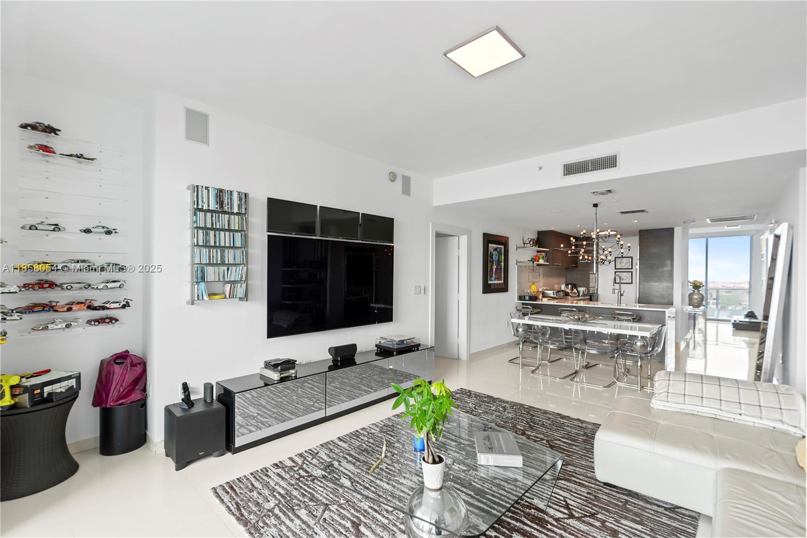 900 Biscayne Blvd #5102, Miami FL 33132
