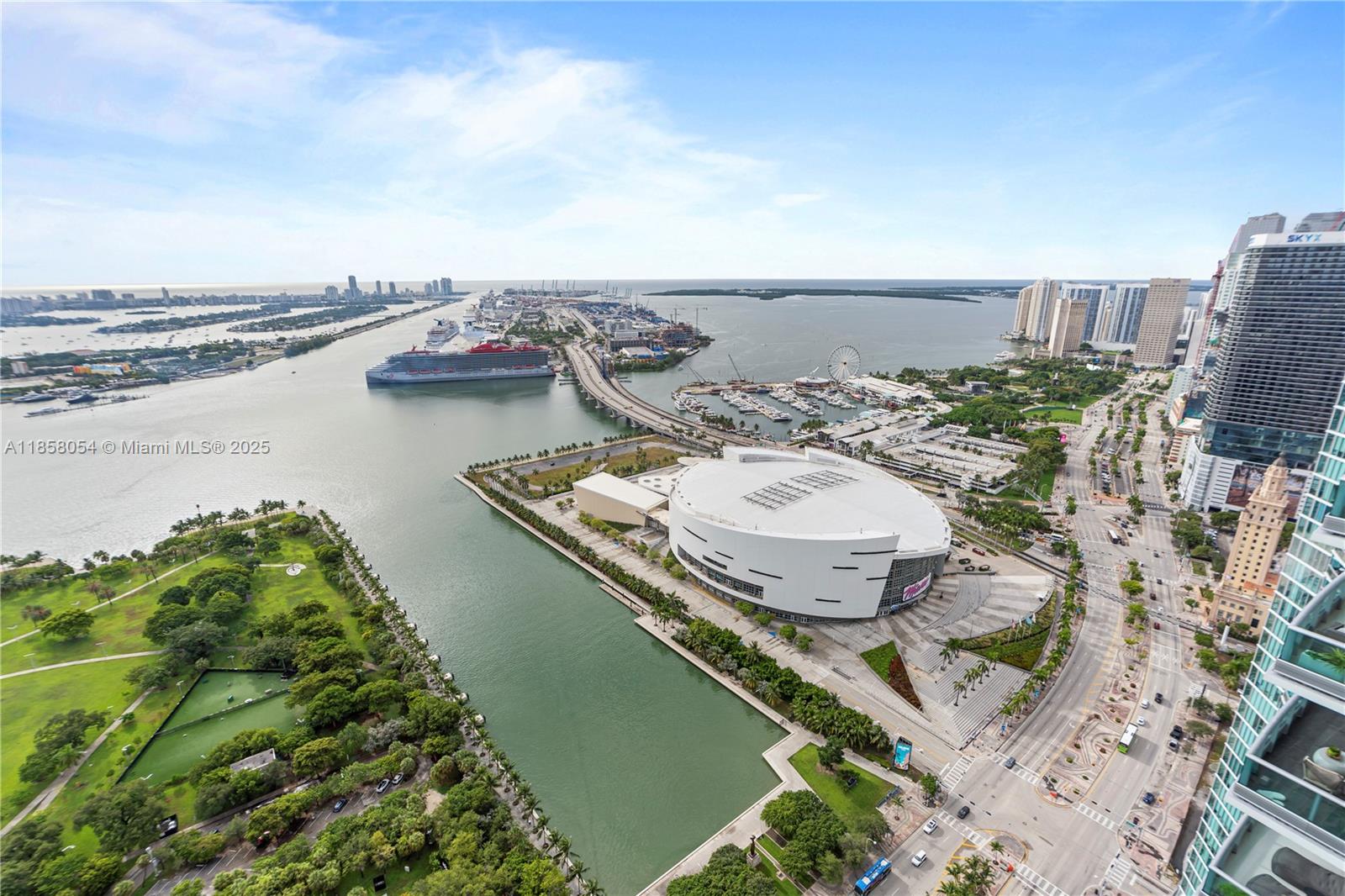 900 Biscayne Blvd #5102, Miami FL 33132