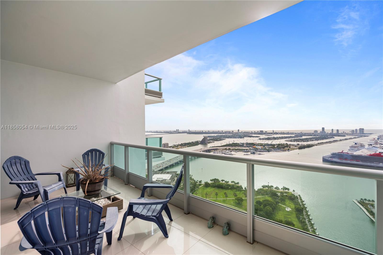900 Biscayne Blvd #5102, Miami FL 33132