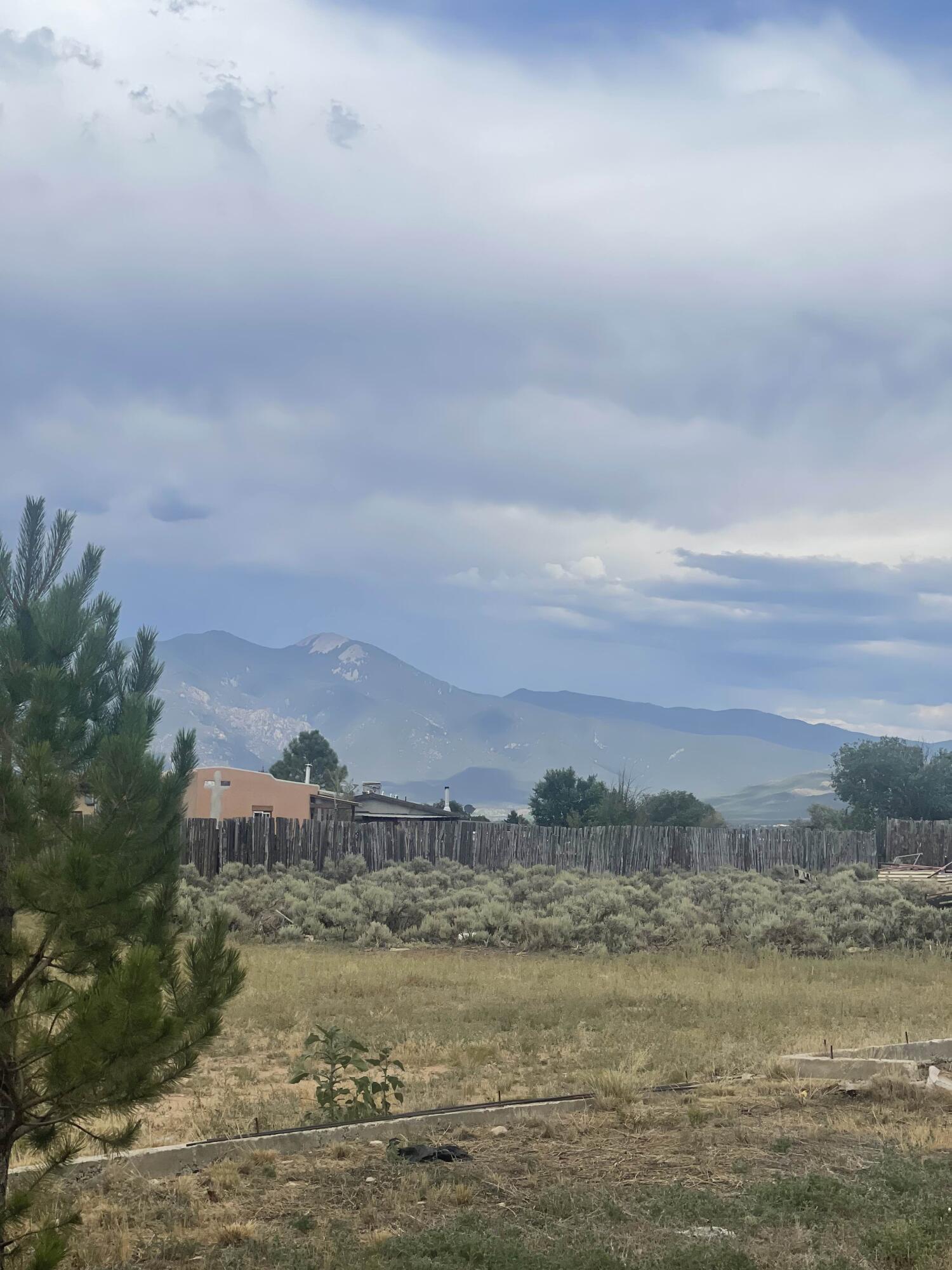 Homes for sale in Ranchos De Taos, NM | 14 Cactus Flower Rd, Ranchos De Taos, NM 87557 | MLS# 1089611