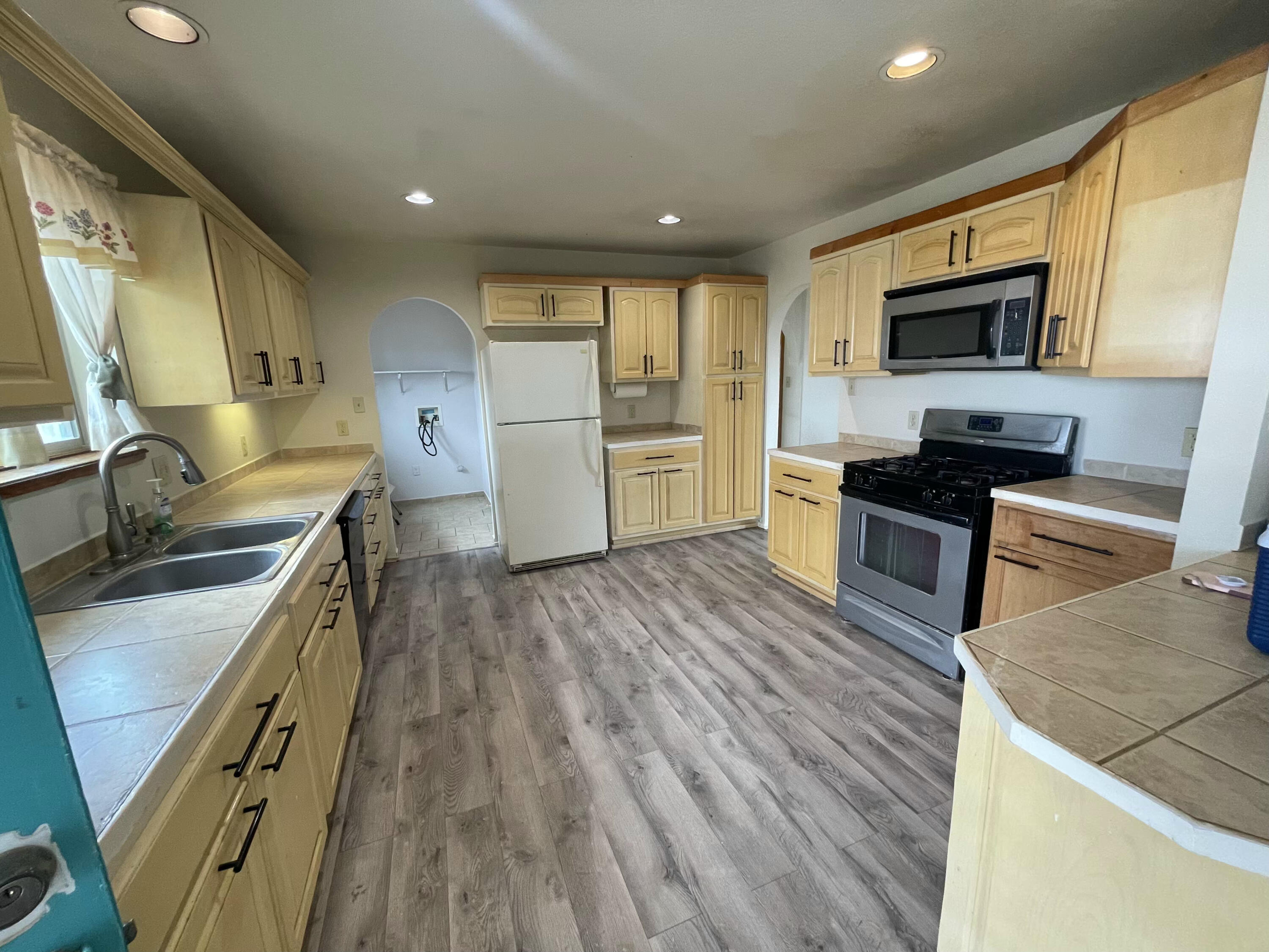 Homes for sale in Ranchos De Taos, NM | 14 Cactus Flower Rd, Ranchos De Taos, NM 87557 | MLS# 1089611