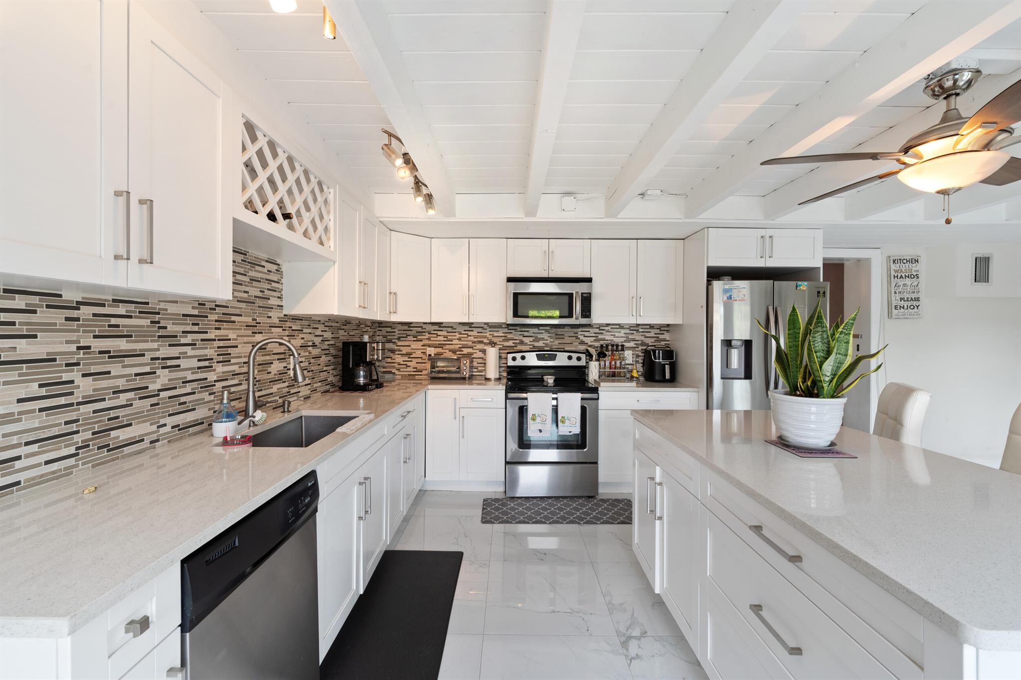 Homes for sale in Lake Worth Beach, FL | 808 Wright Dr, Lake Worth Beach, FL 33461 | MLS# R11115507