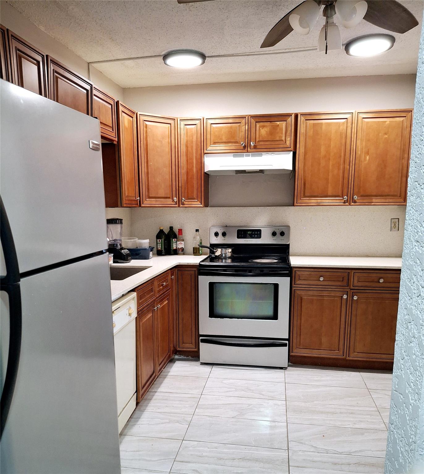 Homes for sale in Lauderdale Lakes, FL | 2800 Somerset Dr #202j, Lauderdale Lakes, FL 33311 | MLS# F10520397