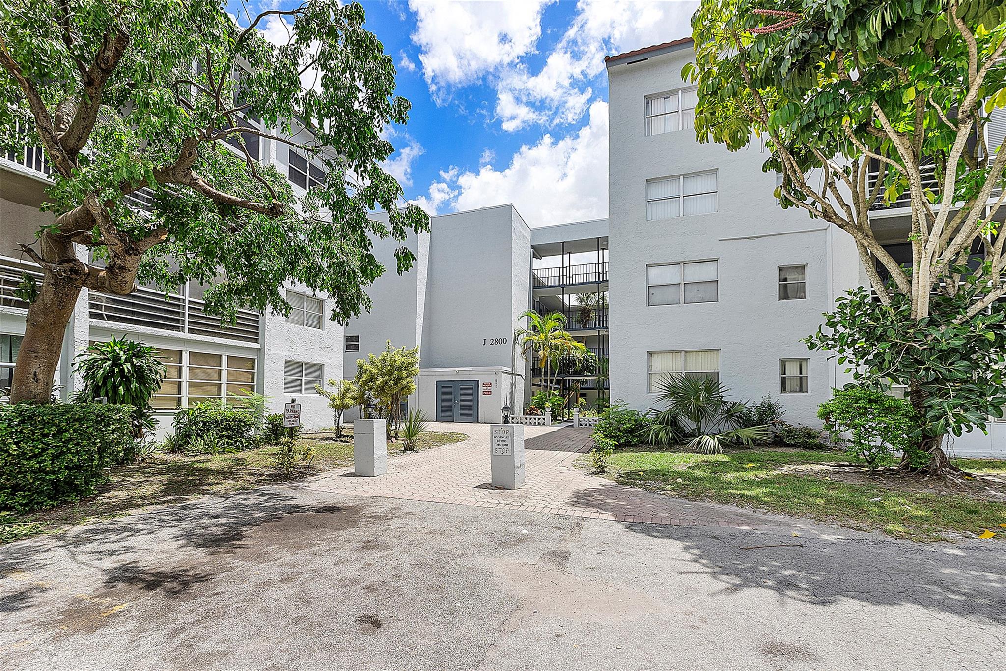 Homes for sale in Lauderdale Lakes, FL | 2800 Somerset Dr #202j, Lauderdale Lakes, FL 33311 | MLS# F10520397