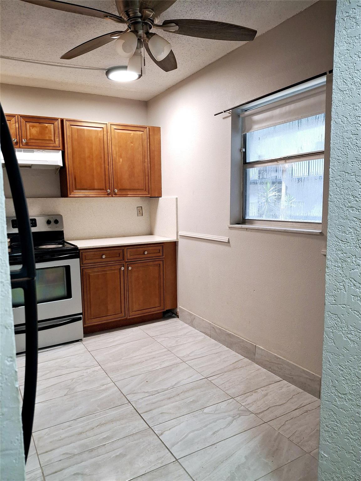 Homes for sale in Lauderdale Lakes, FL | 2800 Somerset Dr #202j, Lauderdale Lakes, FL 33311 | MLS# F10520397