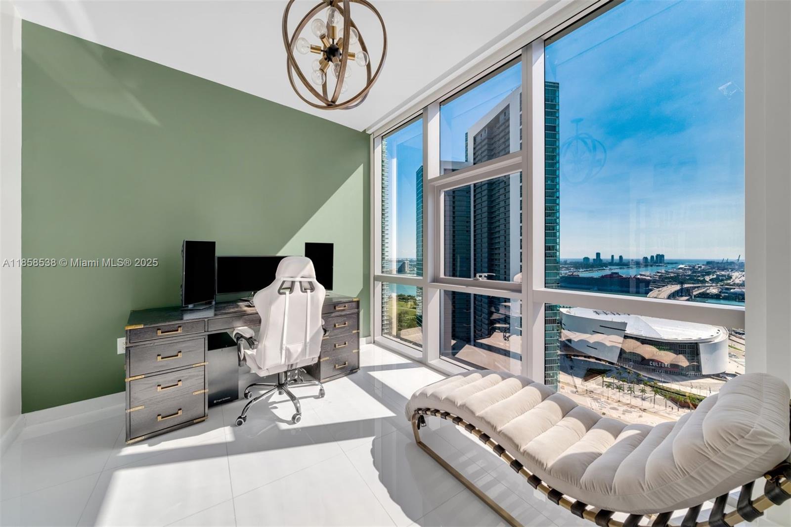 851 NE 1st Ave #3011, Miami FL 33132