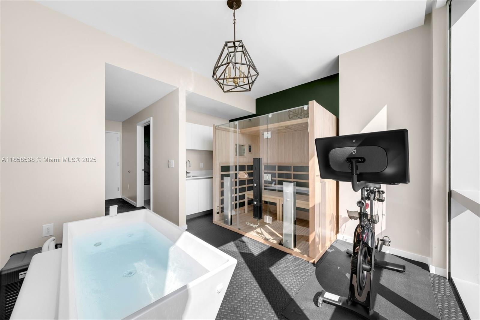 851 NE 1st Ave #3011, Miami FL 33132