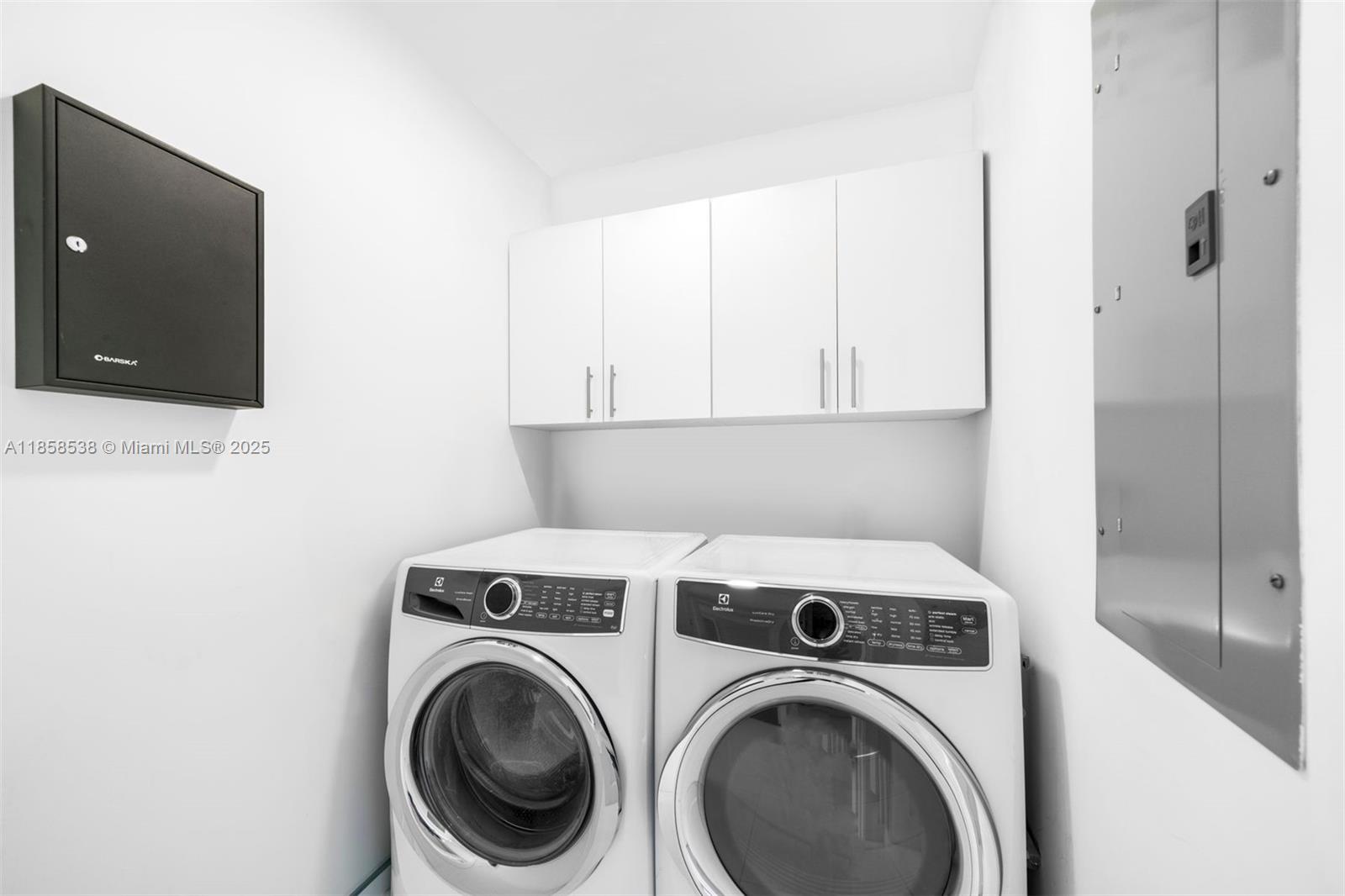 851 NE 1st Ave #3011, Miami FL 33132